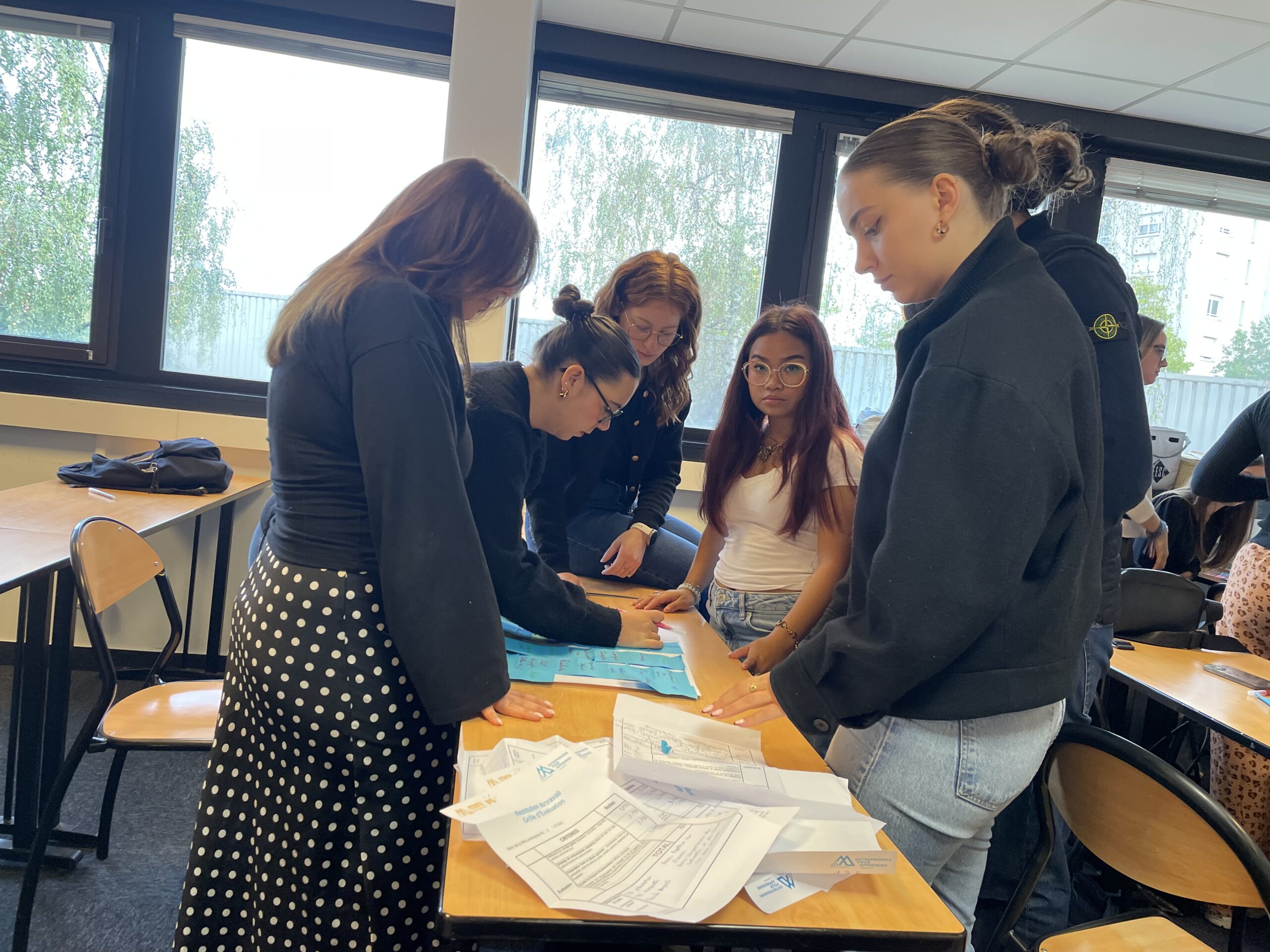 Étudiants en Licence Gestion des organisations lors du lancement du projet Entreprendre Pour Apprendre